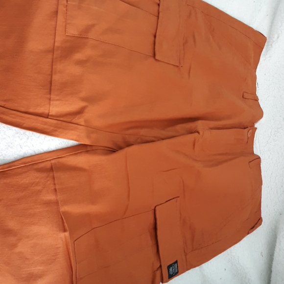 Cropped cargo pants - Picture 3 of 4